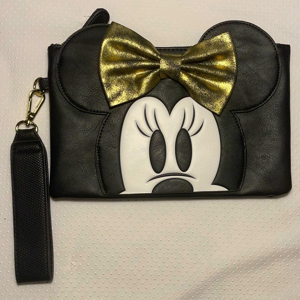 Bioworld Disney Minnie Mouse Wristlet/Clutch Bag.